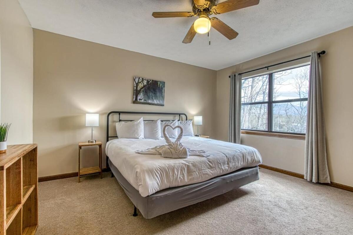 Pinecrest Townhomes-1King-2Queen Unit-Updated Піджен-Фордж Екстер'єр фото