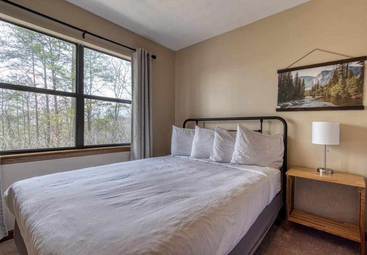 Pinecrest Townhomes-1King-2Queen Unit-Updated Піджен-Фордж Екстер'єр фото